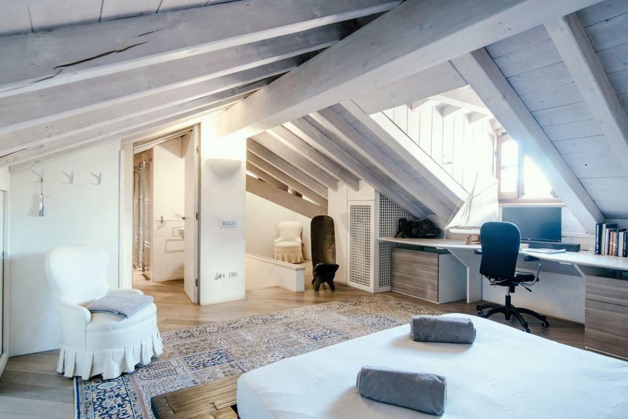 Апартаменты Sailer Loft - The House Of Travelers Комо Экстерьер фото